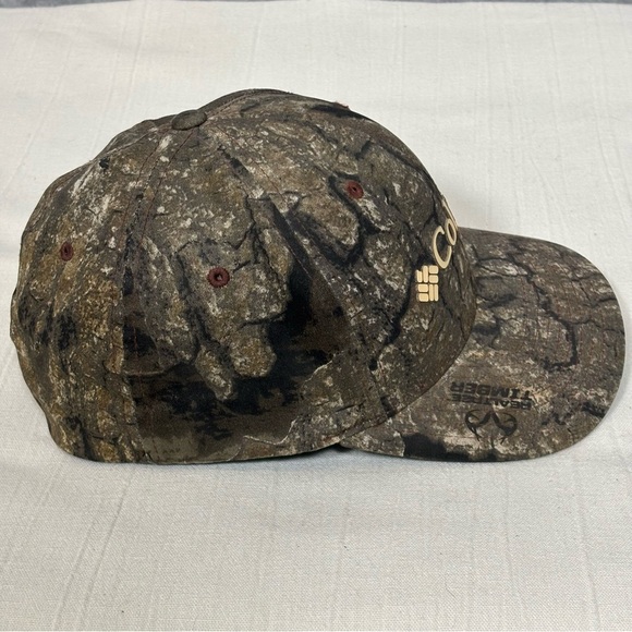 Columbia PHG Realtree Camo Flexfit Fitted Baseball Hat - Picture 2 of 7